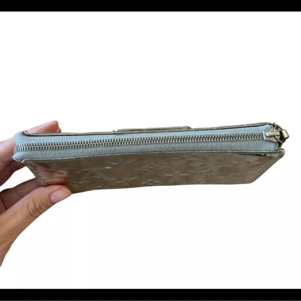 Louis Vuitton Silver Monogram Vernis Clutch Wristlet